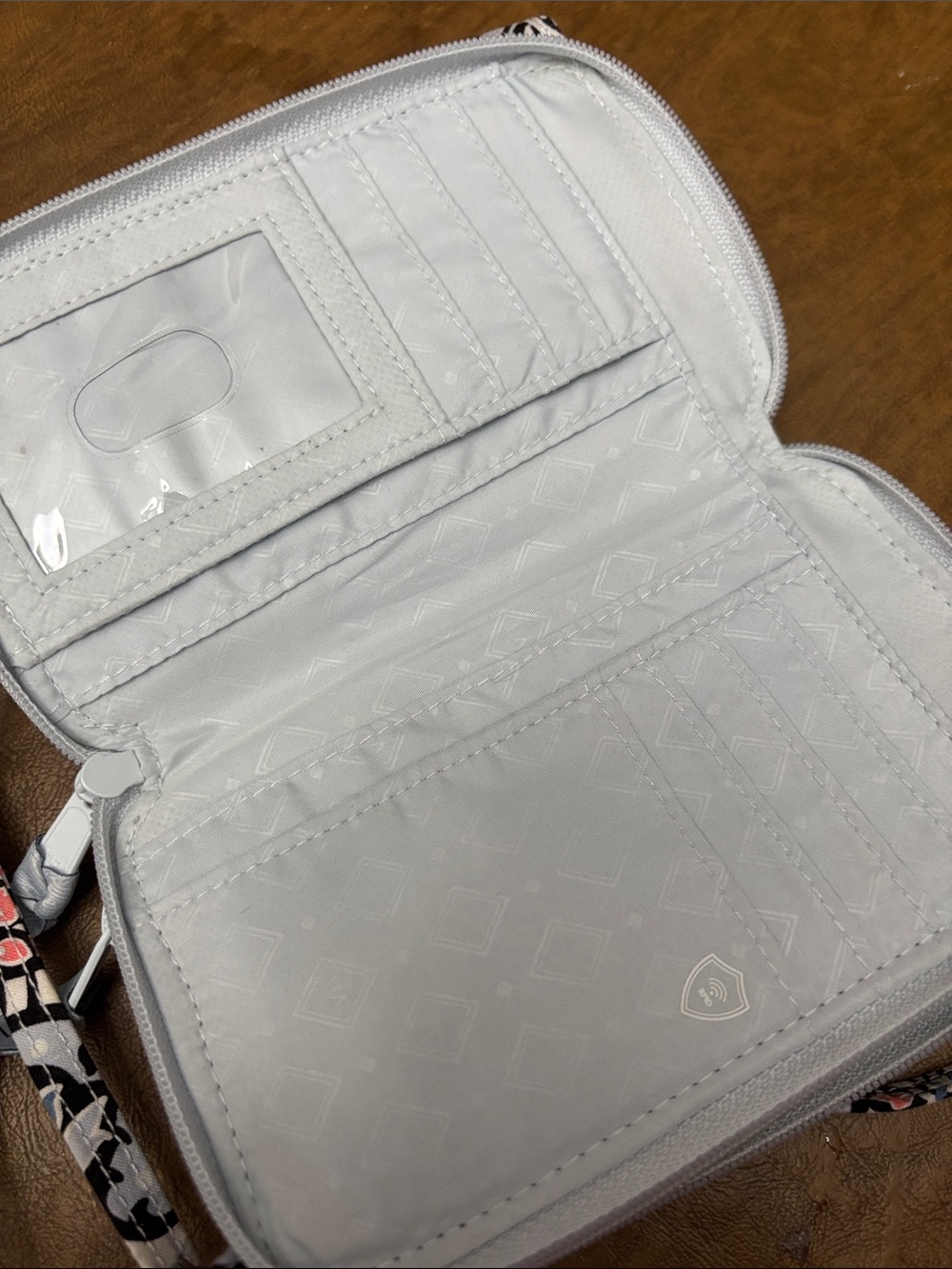 Vera Bradley Floral wallet Crossbody Bag - Picture 4 of 8